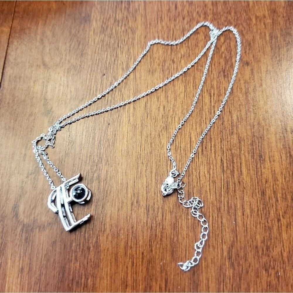 INITIAL JEWELED necklace E‎ T H C